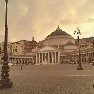 Napule 10 , Nápoles Italia